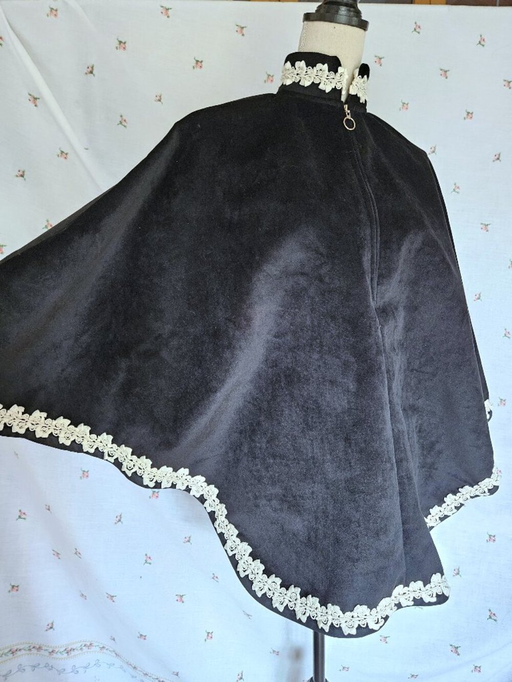 Pullover Cape Black Velvet With Cream Trim One Size NEW